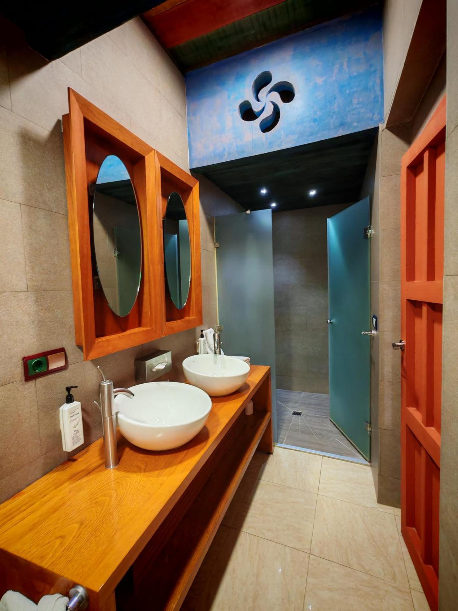 Hotel Boutique Palacio De La Serna 4*